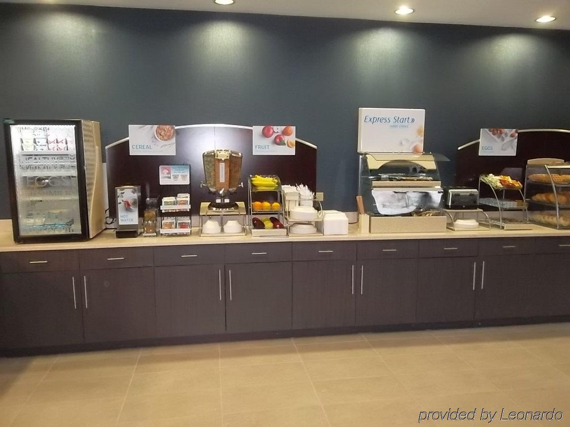 Holiday Inn Express Hotel & Suites Goldsboro - Base Area By Ihg Exteriér fotografie